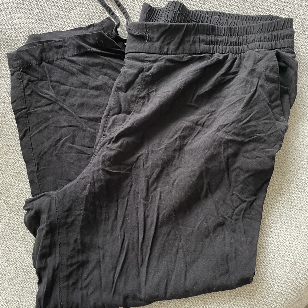 Old navy cropped pants